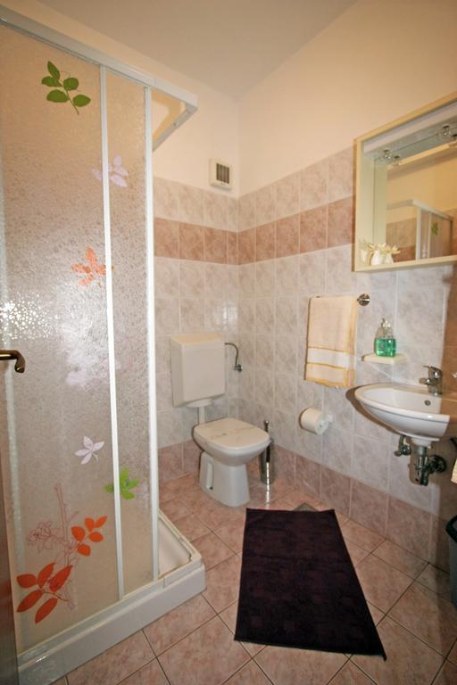 Family Friendly Apartments Póla Szoba fotó